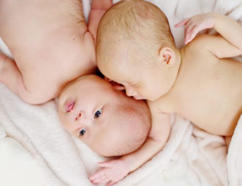 Two Healthy Babies from Only One Embryo